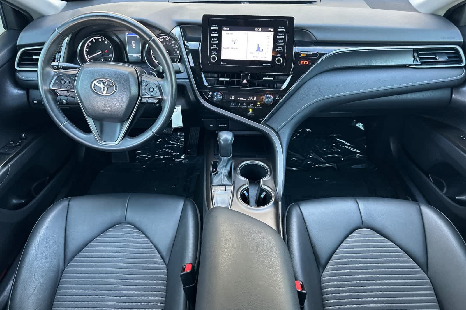 Used 2022 Toyota Camry SE w/ Carpet Mat Package (TMS) FWD image 12
