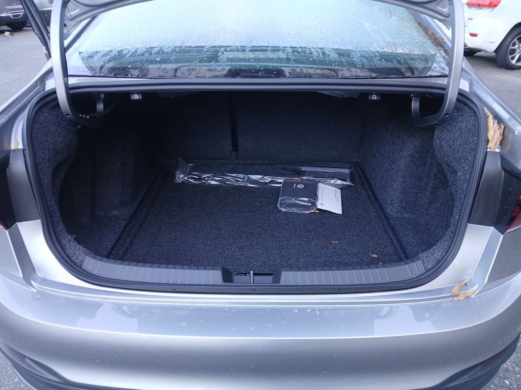 New 2026 Volkswagen Jetta SE image 22