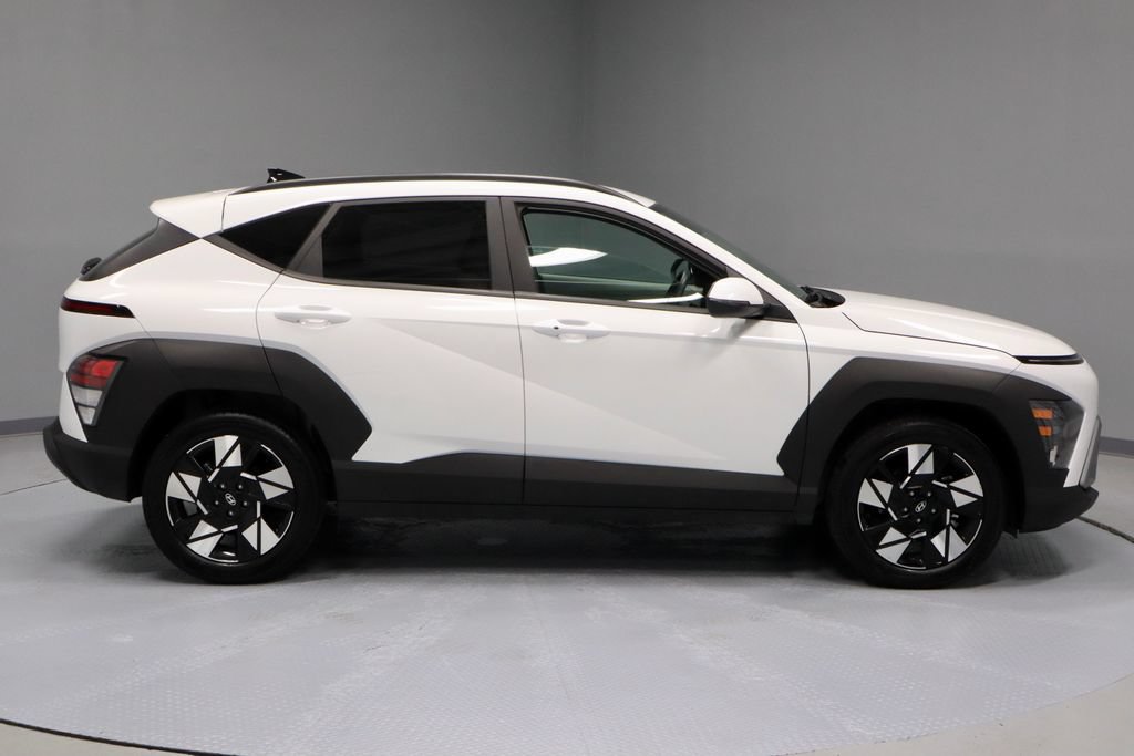 Used 2025 Hyundai Kona SEL FWD image 5