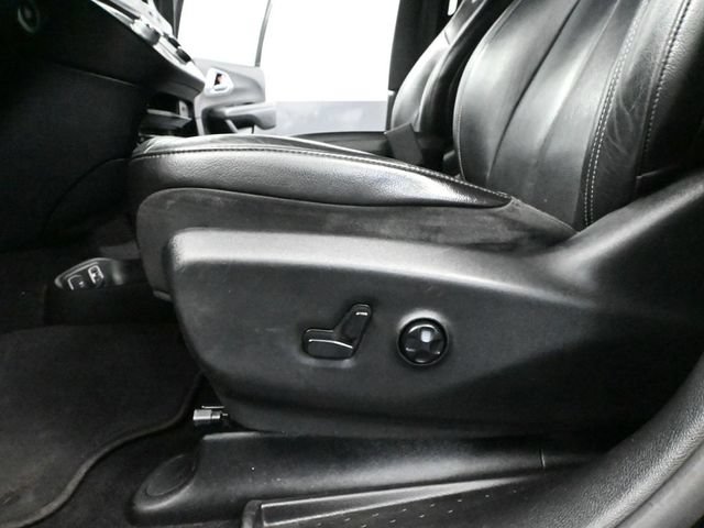 Used 2019 Chrysler Pacifica Touring-L Plus w/ Advanced Safetytec Group FWD image 22