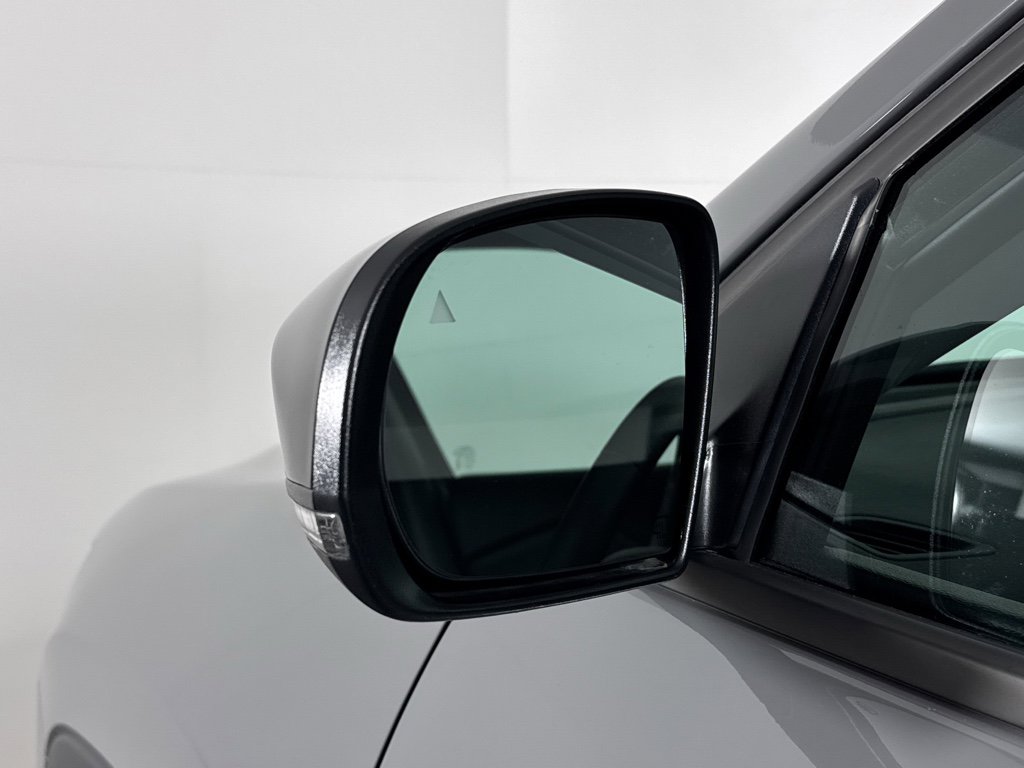 Used 2023 Jeep Cherokee Altitude Lux w/ Lux Elite Package image 23