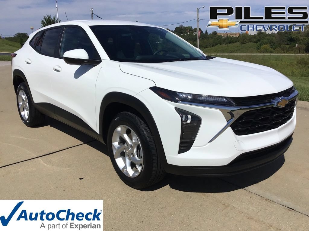 Used 2024 Chevrolet Trax LS w/ LS Convenience Package