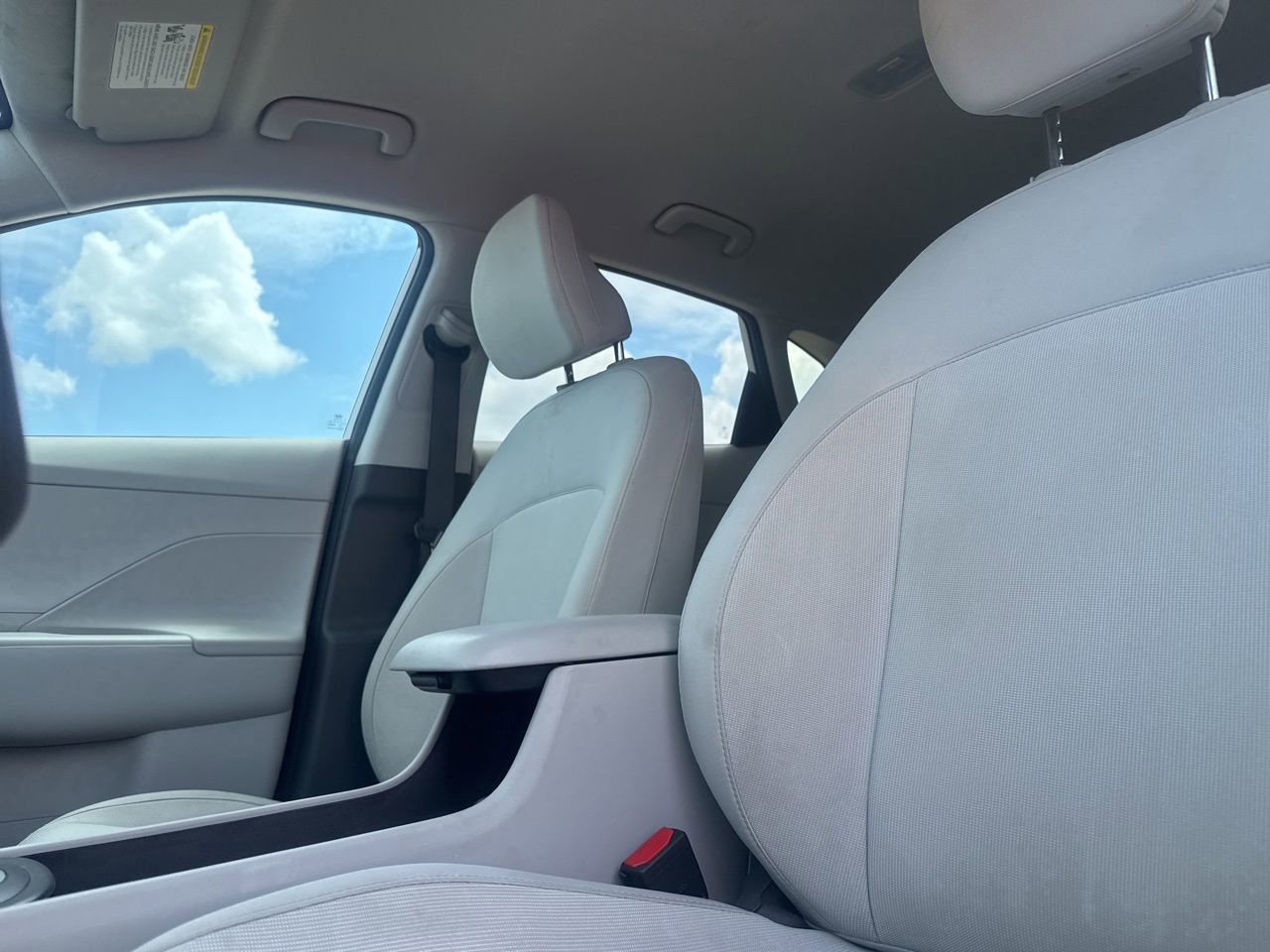 Used 2025 Hyundai Kona SEL FWD image 38
