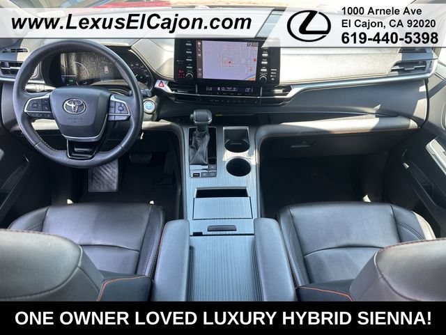 Used 2021 Toyota Sienna XSE w/ XSE Plus Package FWD image 14