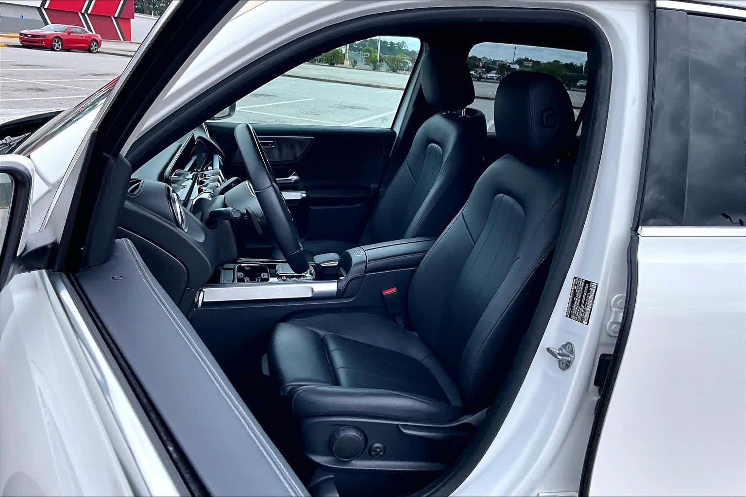 Used 2022 Mercedes-Benz GLB 250 image 8