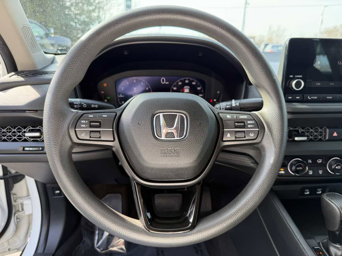 Used 2023 Honda Accord EX image 28