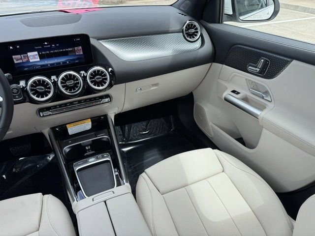 New 2025 Mercedes-Benz GLA 250 image 14