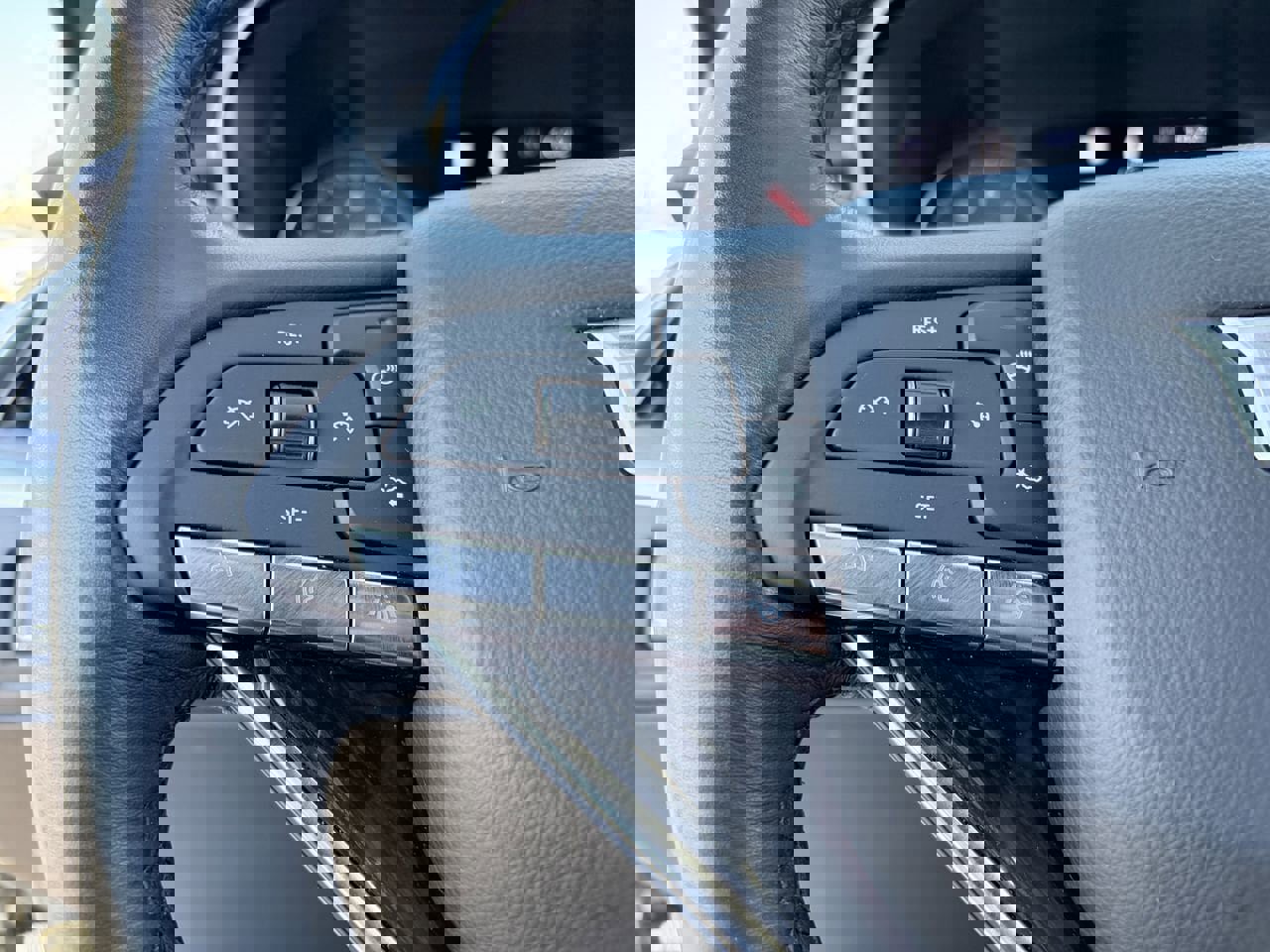 Certified 2024 Cadillac XT6 Premium Luxury w/ Technology Package image 22