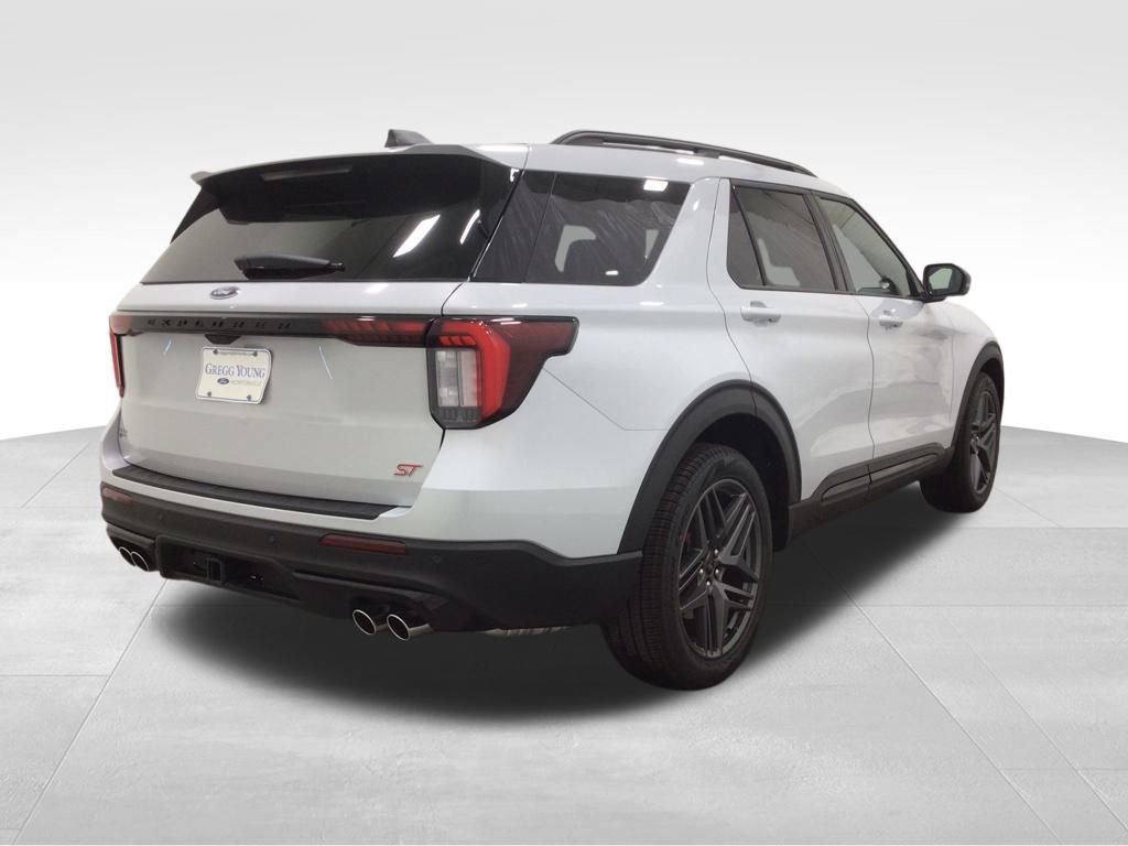 New 2026 Ford Explorer ST image 3
