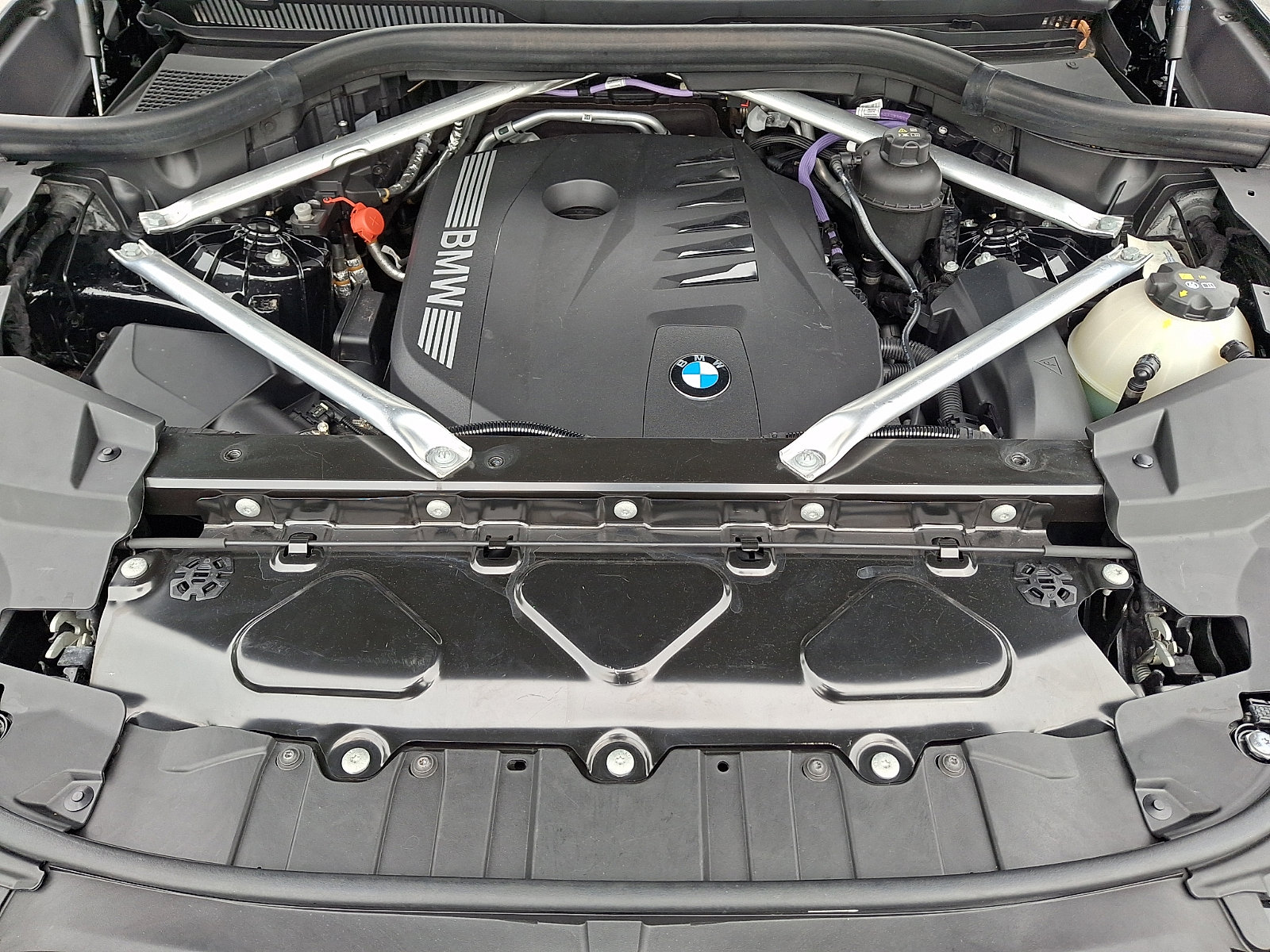 Used 2025 BMW X6 xDrive40i AWD/4WD image 27