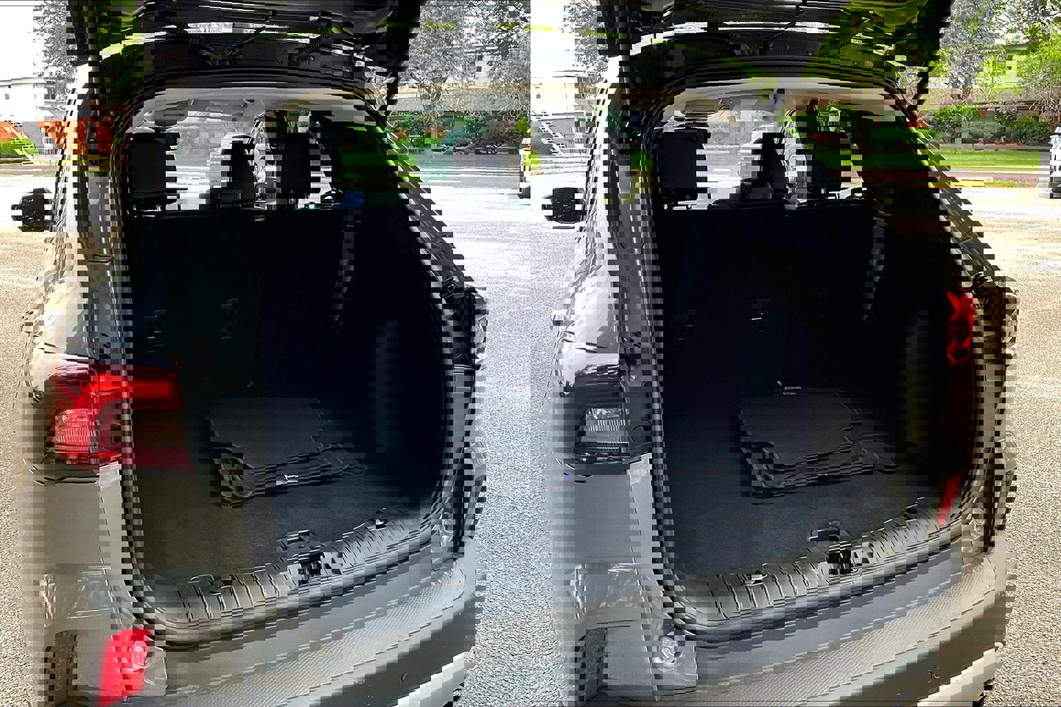 Used 2023 Ford Escape SE w/ PHEV Premium Package image 19