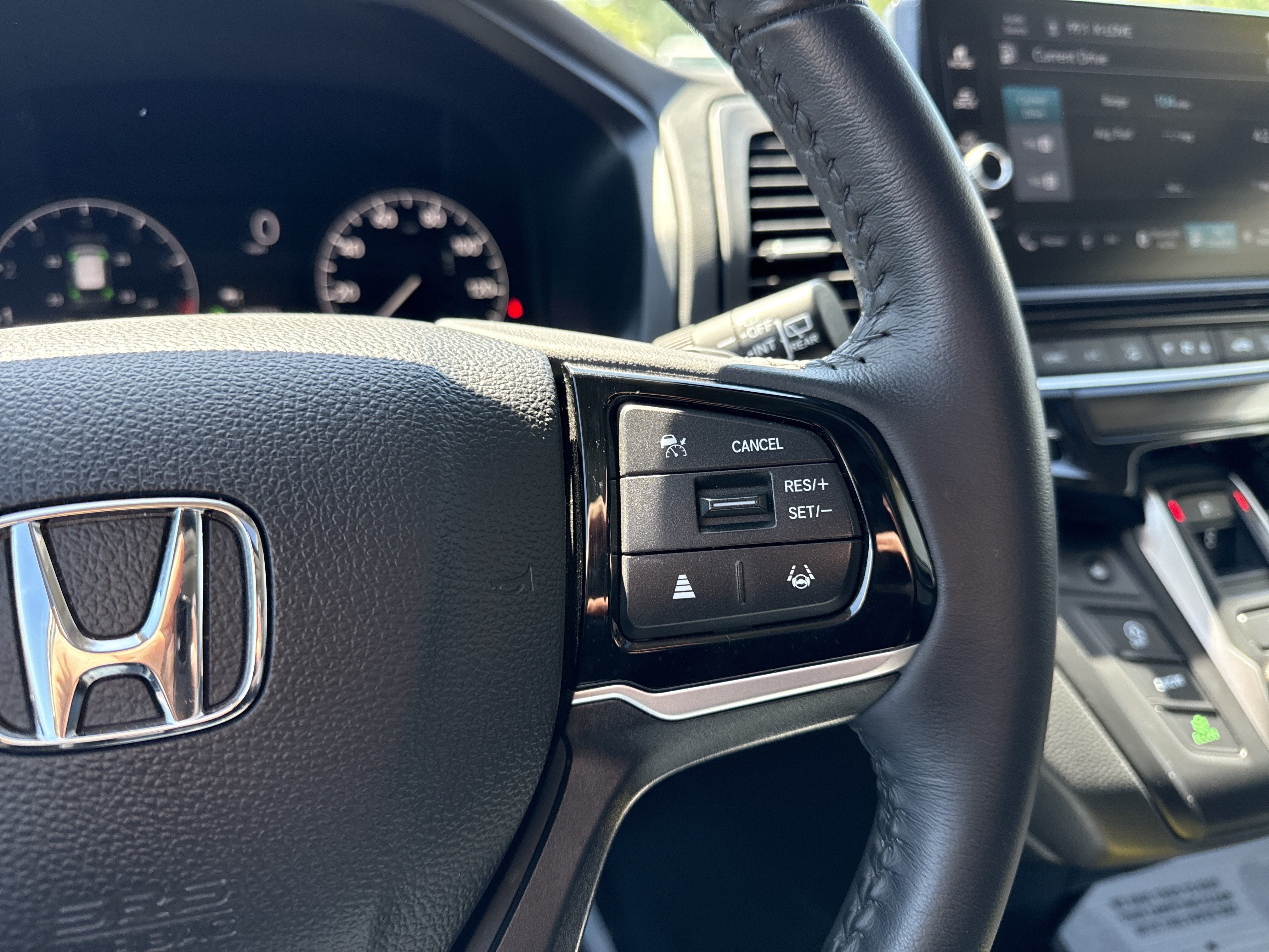 Used 2025 Honda Odyssey EX-L image 29
