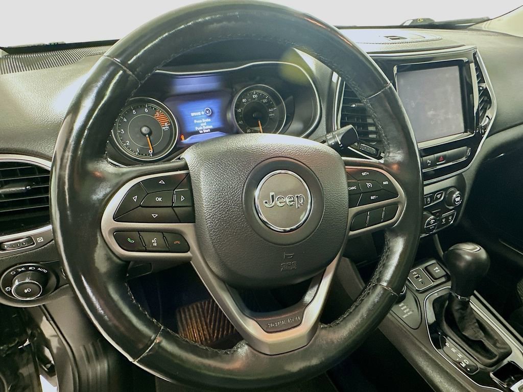 Used 2019 Jeep Cherokee Limited image 11