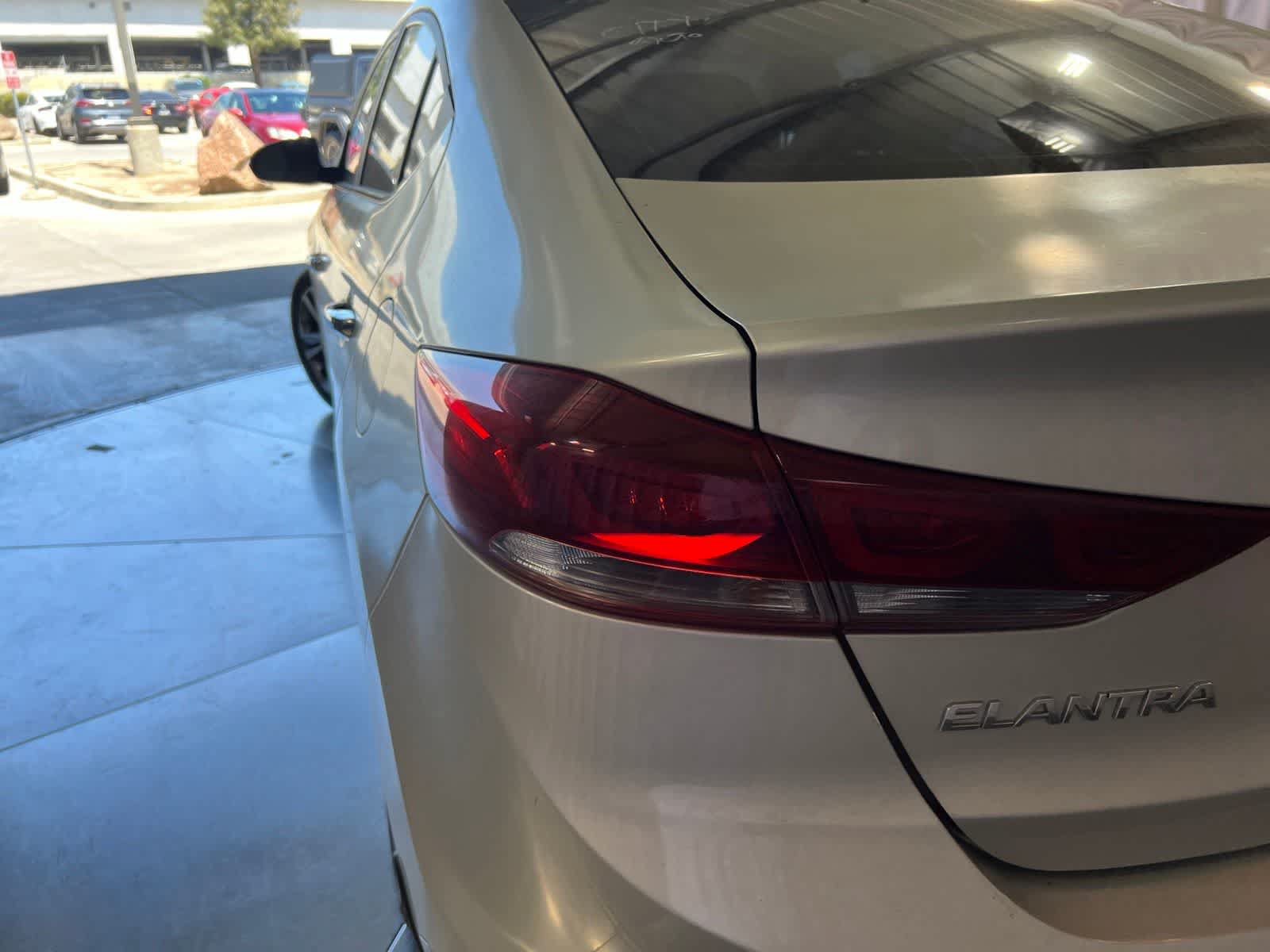 Used 2017 Hyundai Elantra Limited w/ Limited Ultimate Package 05 FWD image 10