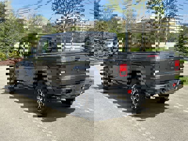 Used 2025 Jeep Gladiator Sport image 31