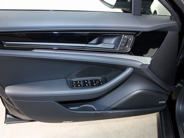New 2026 Porsche Panamera 4 image 18