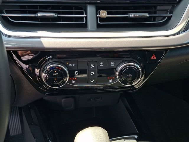 Used 2025 Chevrolet Trax ACTIV w/ Driver Confidence Package FWD image 12