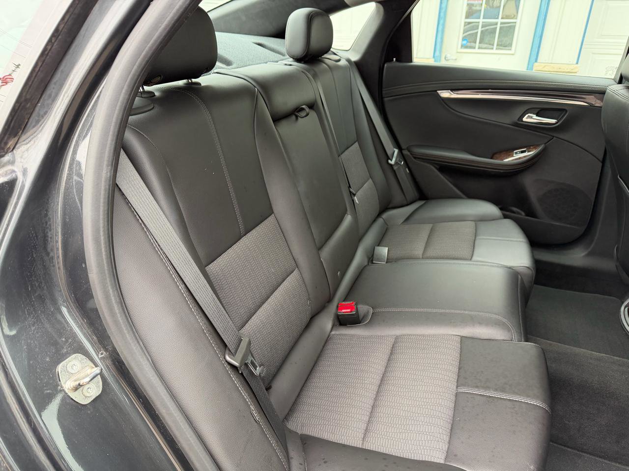 Used 2015 Chevrolet Impala LT w/ Convenience Package FWD image 16