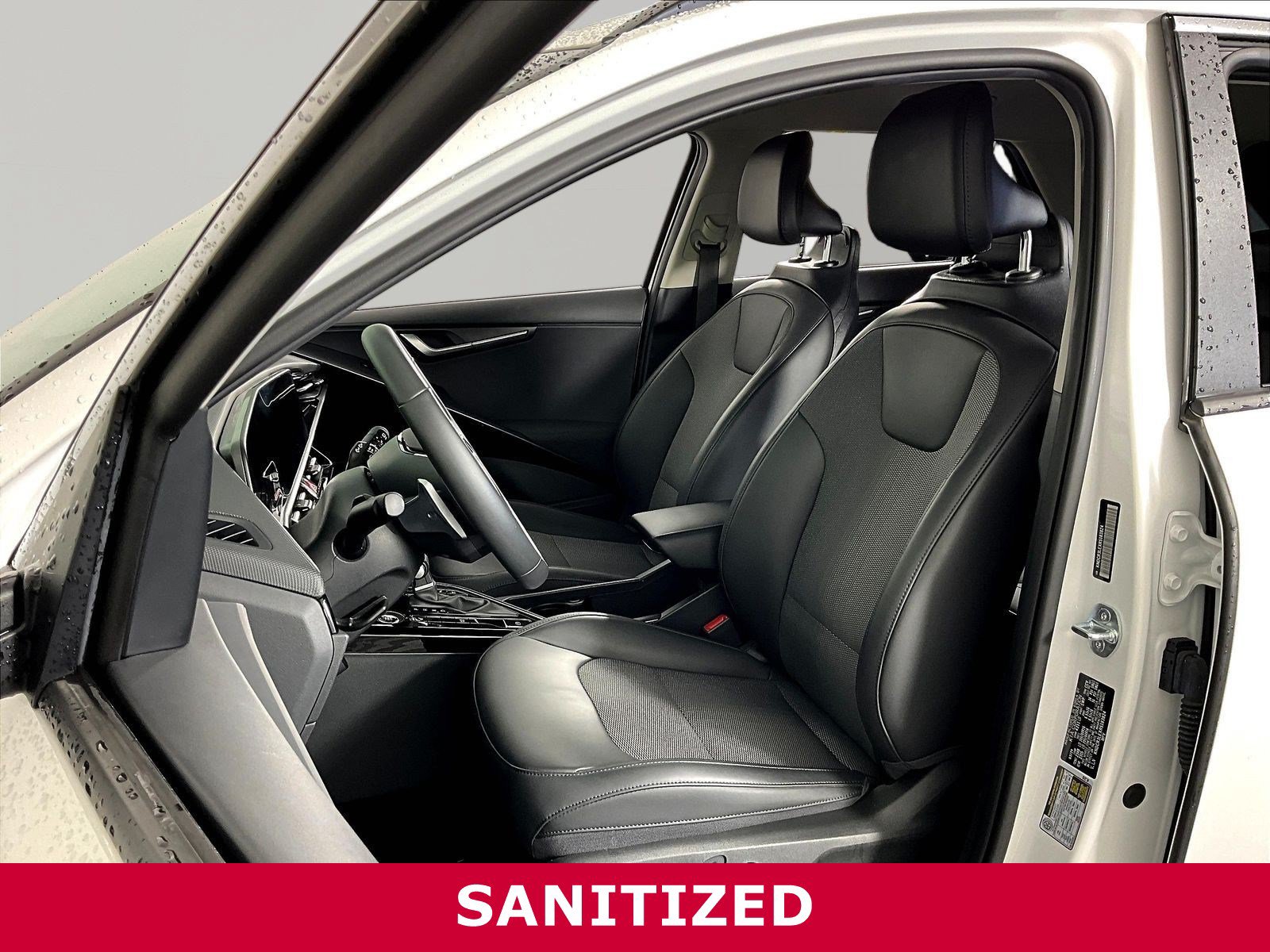 Certified 2024 Kia Niro EX FWD image 20