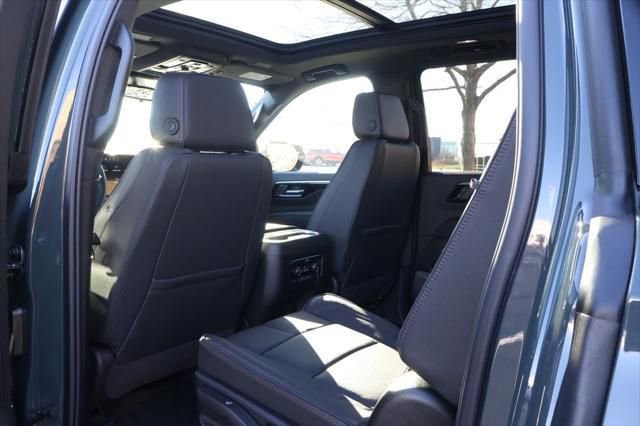 New 2026 Chevrolet Suburban RST image 39