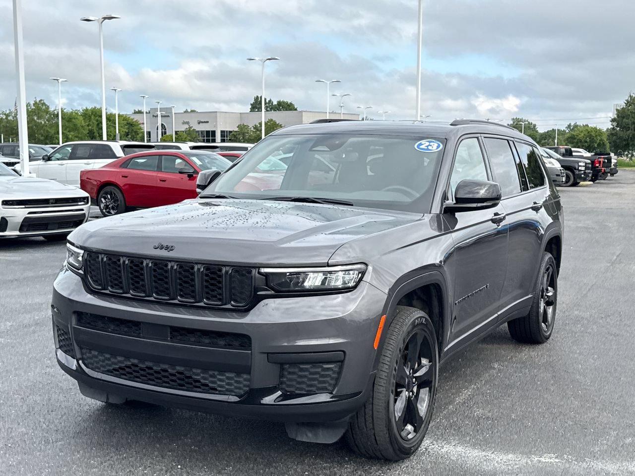 Used 2023 Jeep Grand Cherokee L Laredo AWD/4WD image 7