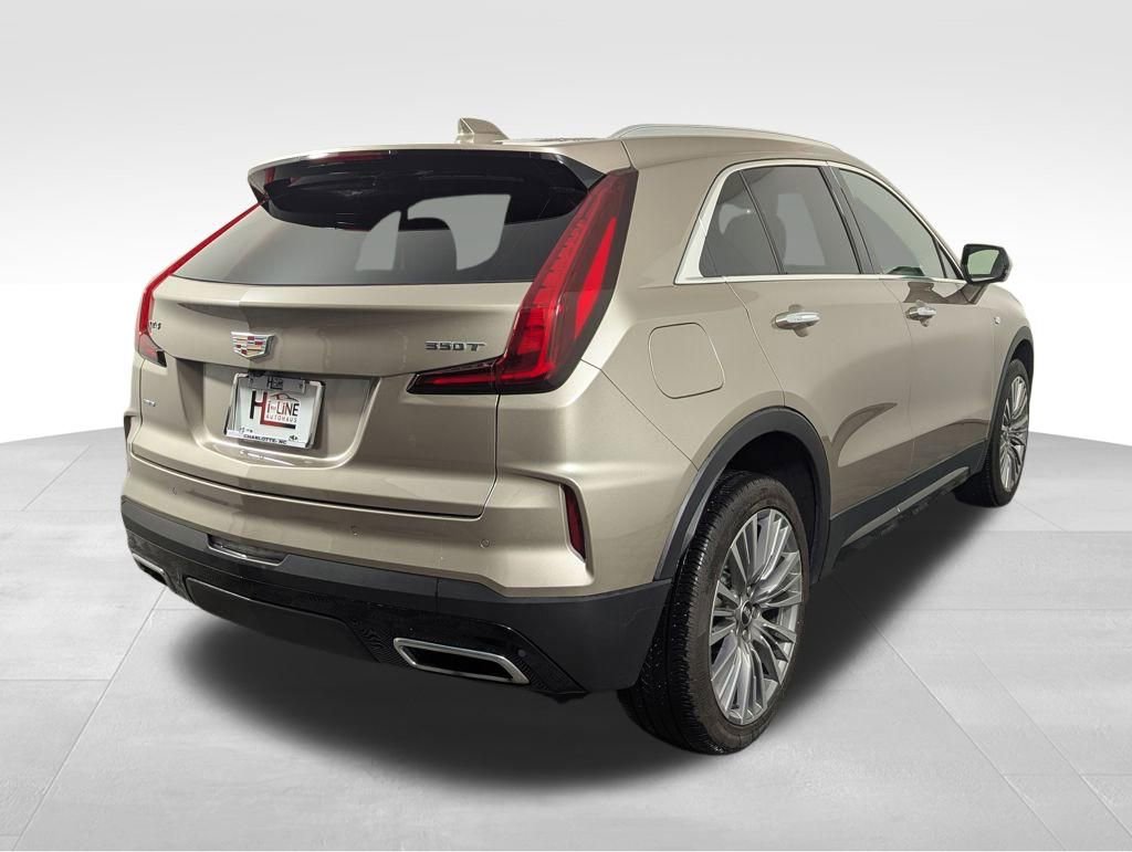 Used 2025 Cadillac XT4 Premium Luxury image 28