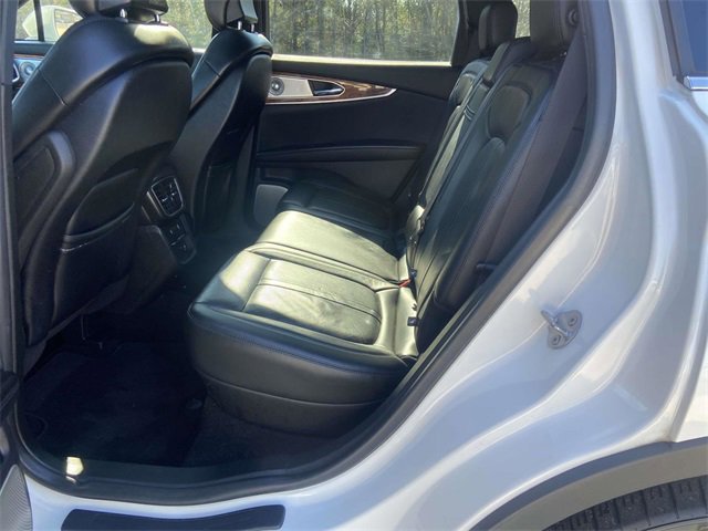 Used 2020 Lincoln Nautilus Reserve w/ Equipment Group 202A image 9