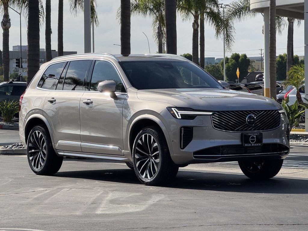 New 2026 Volvo XC90 T8 Plus AWD/4WD image 7