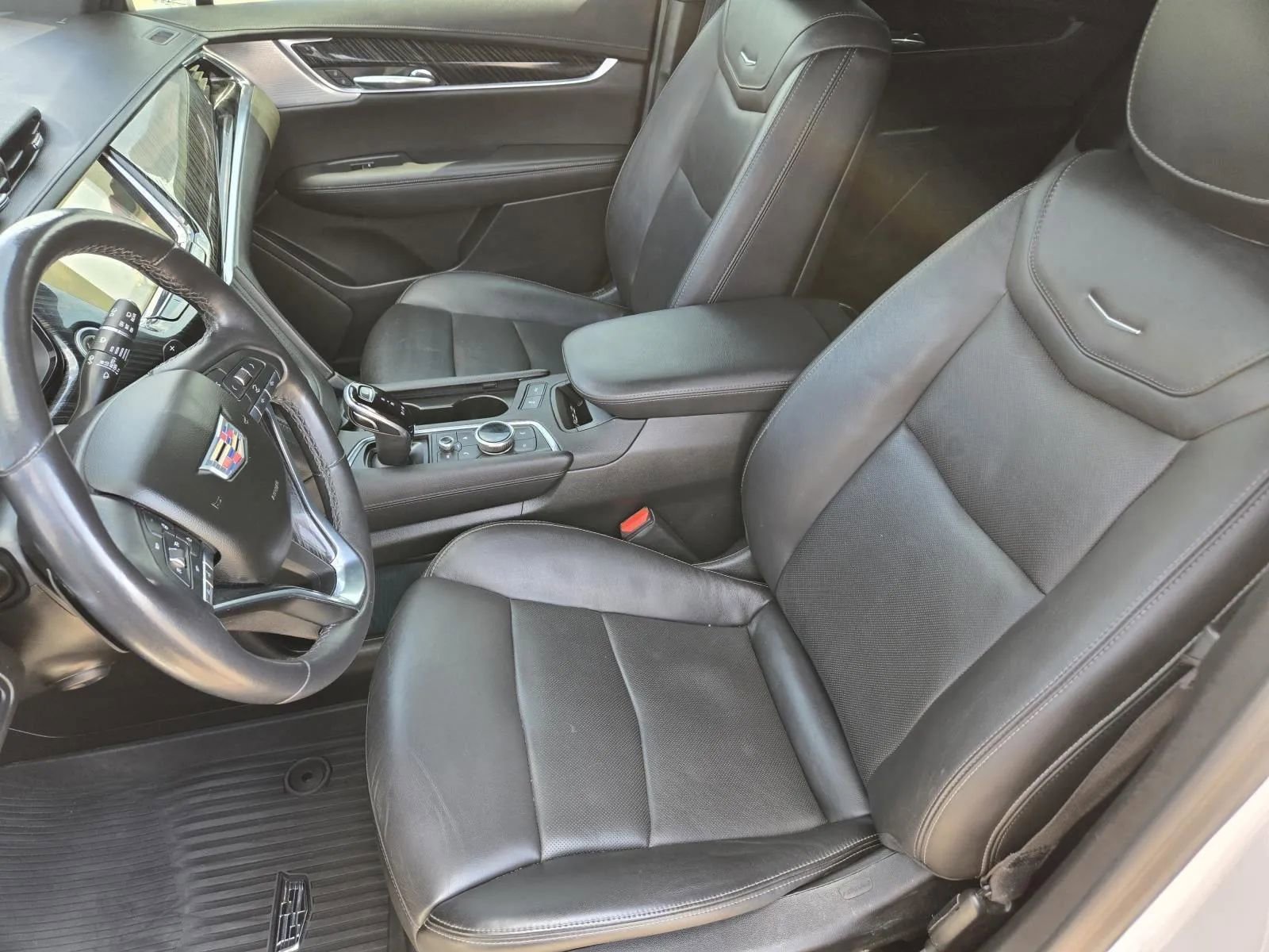 Used 2022 Cadillac XT6 Premium Luxury w/ Technology Package image 23