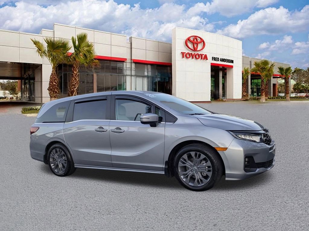 Used 2025 Honda Odyssey Touring image 1