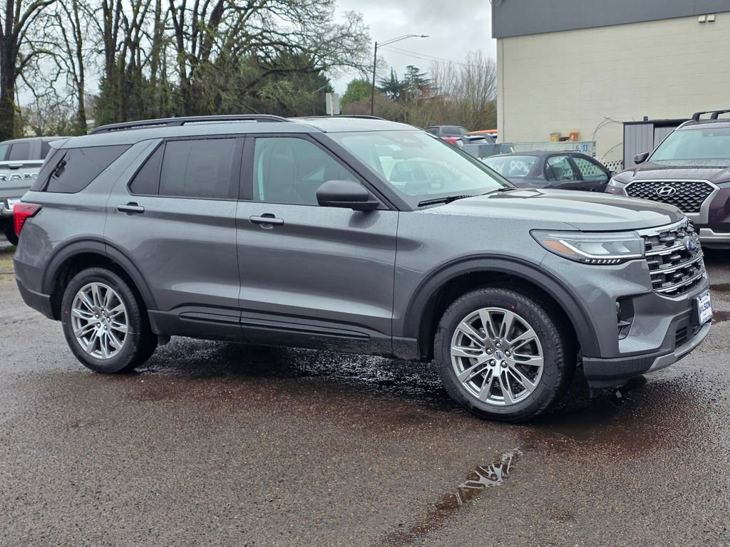 New 2026 Ford Explorer Active w/ Active Comfort Package image 3