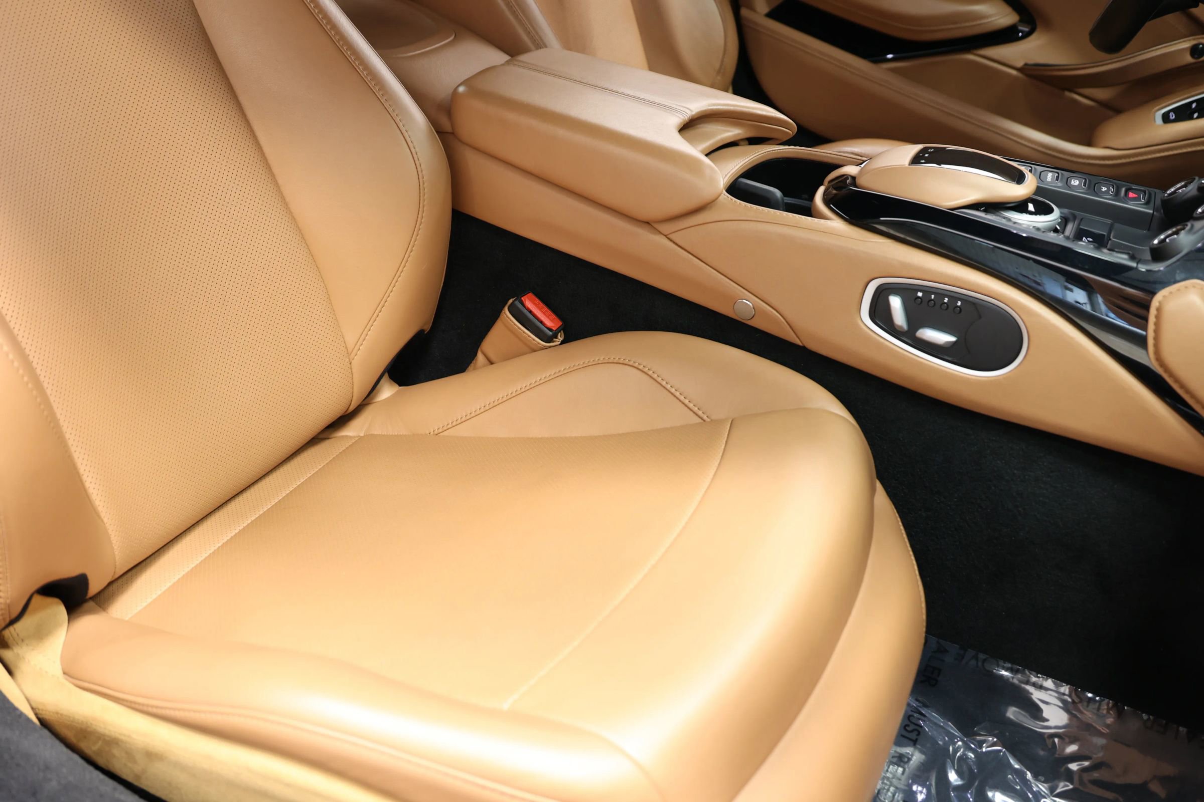 Used 2019 Aston Martin V8 Vantage Coupe RWD image 67