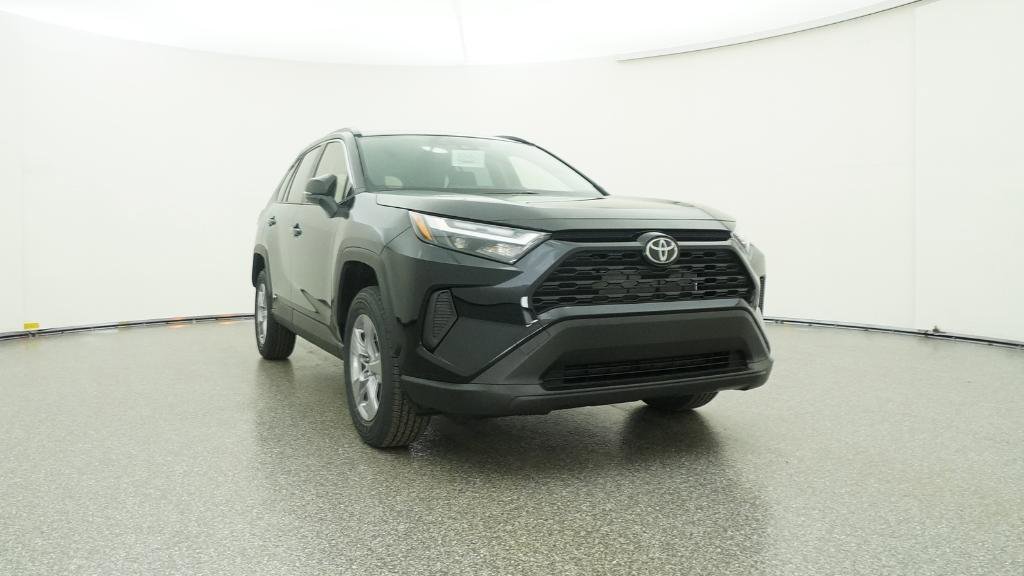 New 2025 Toyota RAV4 XLE image 31