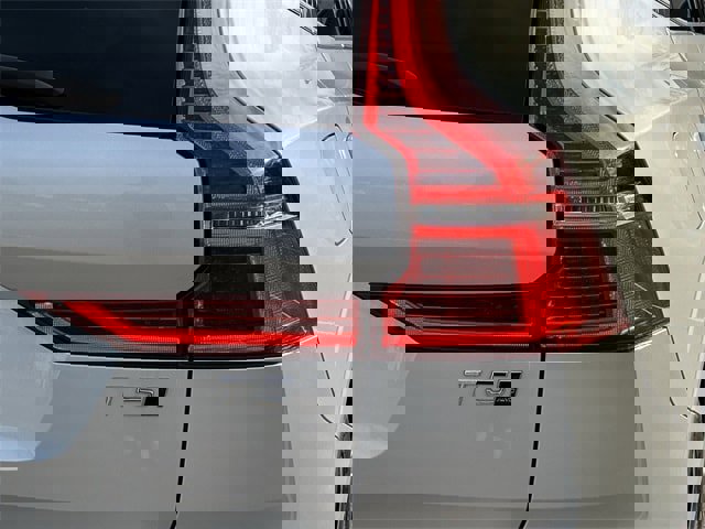 Used 2021 Volvo XC60 T5 Inscription w/ Advanced Package image 8