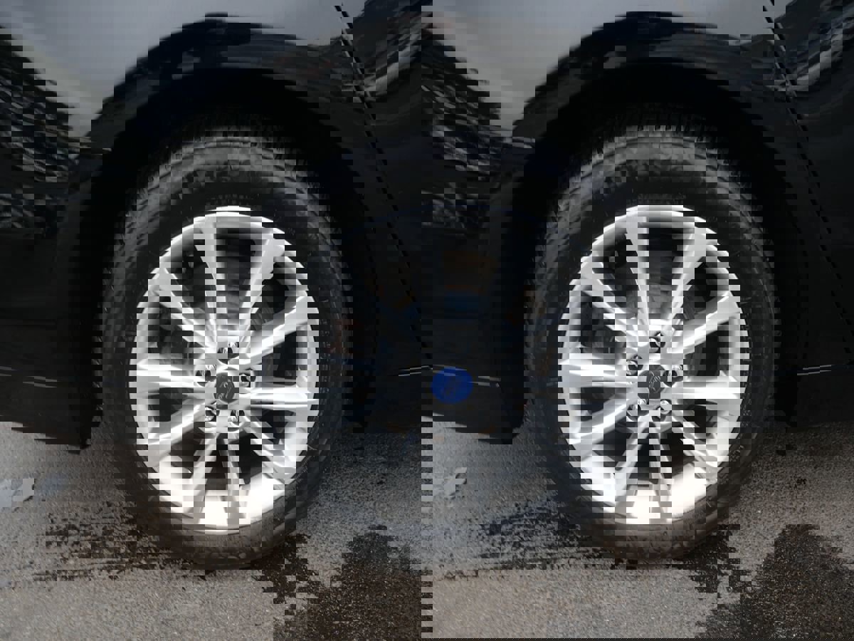 Used 2017 Ford Fusion SE w/ Fusion SE Technology Package image 33