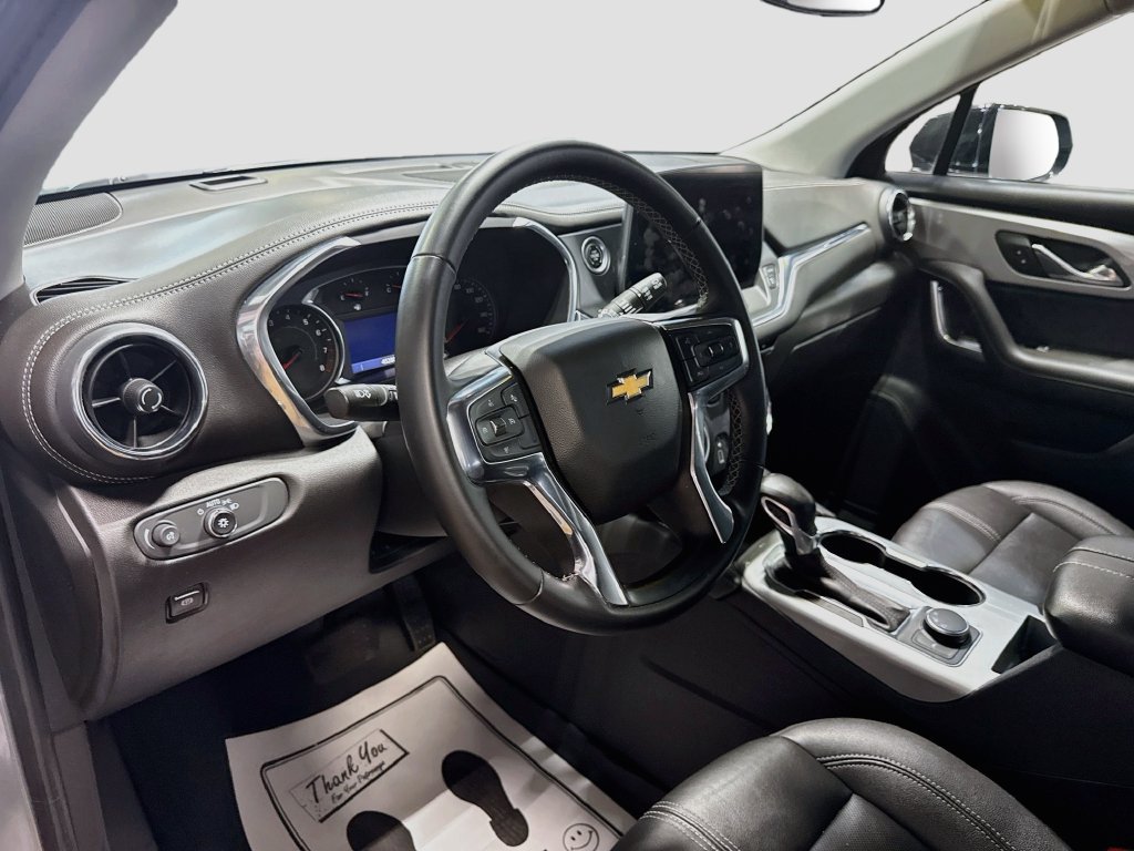 Used 2023 Chevrolet Blazer LT w/ Midnight/Sport Edition FWD image 9