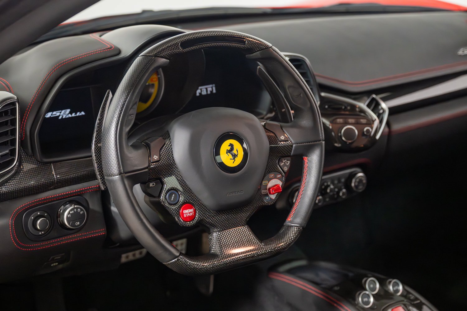 Used 2011 Ferrari 458 Italia Coupe RWD image 19