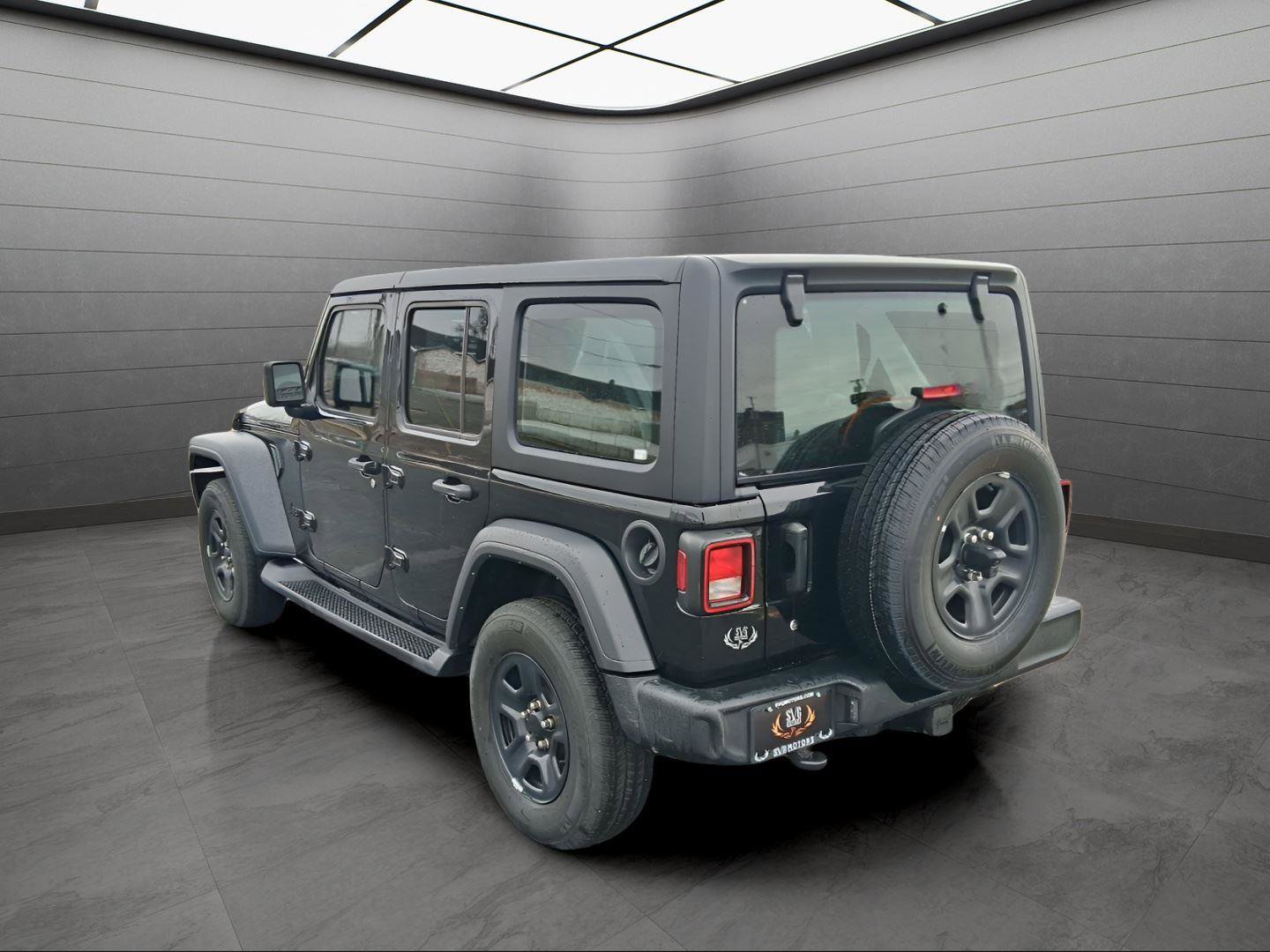 Used 2023 Jeep Wrangler Sport image 5