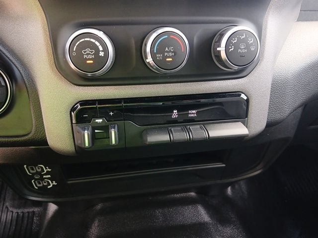 Used 2022 RAM 2500 Tradesman w/ Chrome Appearance Group AWD/4WD image 48