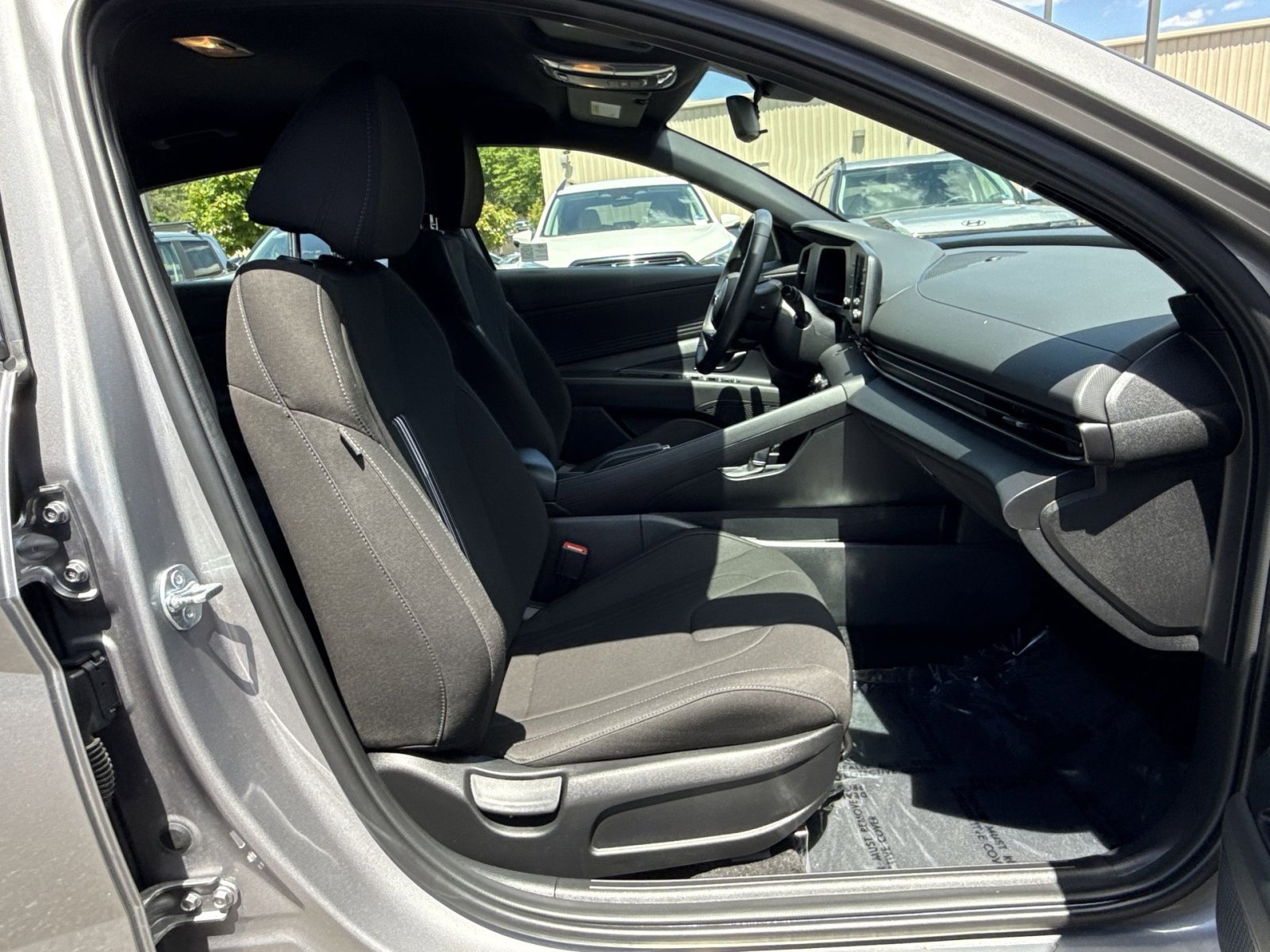 Certified 2025 Hyundai Elantra Sport FWD image 28