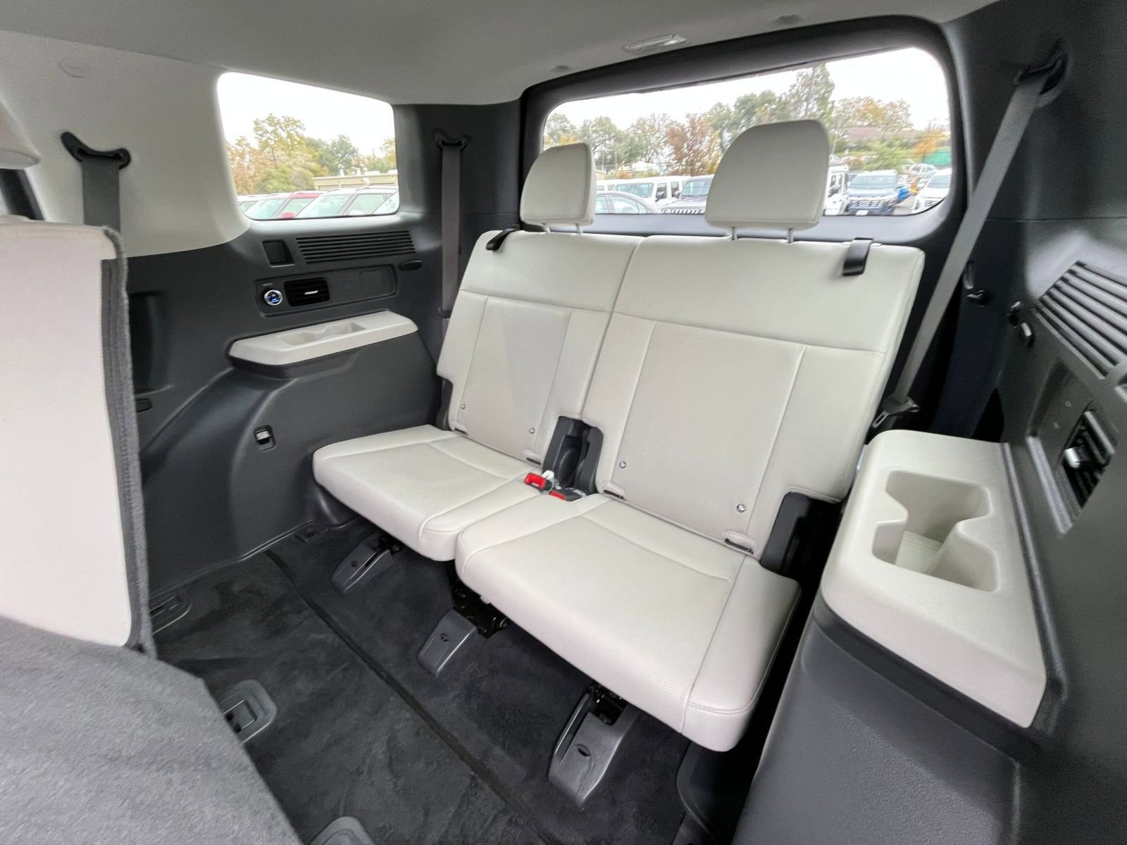 Used 2025 Hyundai Santa Fe SEL image 30