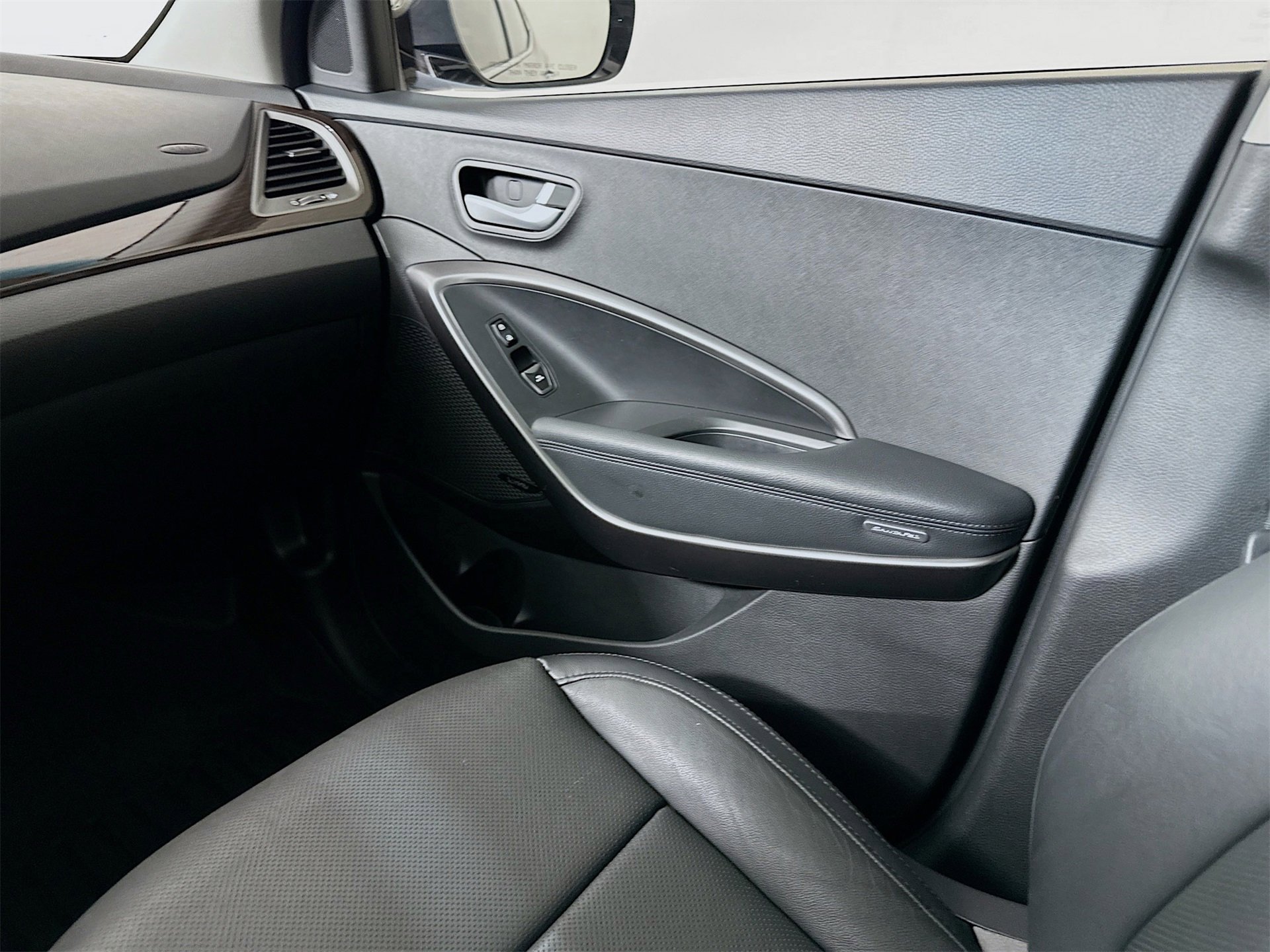 Used 2017 Hyundai Santa Fe Sport w/ 2.0T Ultimate Tech Package 05 image 25