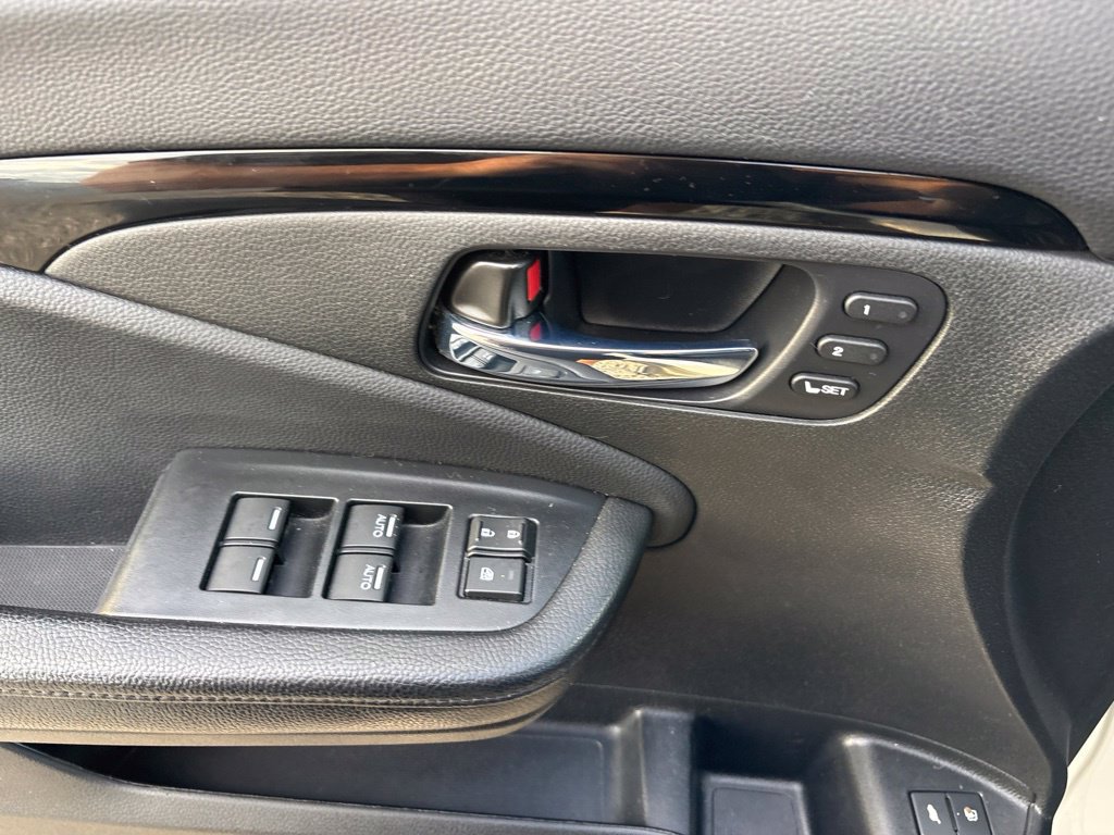 Used 2020 Honda Passport Touring image 17