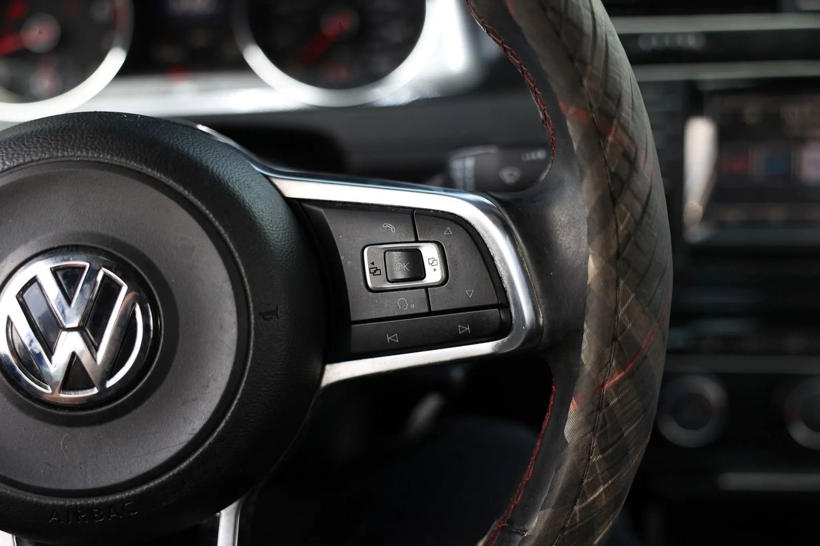 Used 2015 Volkswagen GTI S FWD image 30
