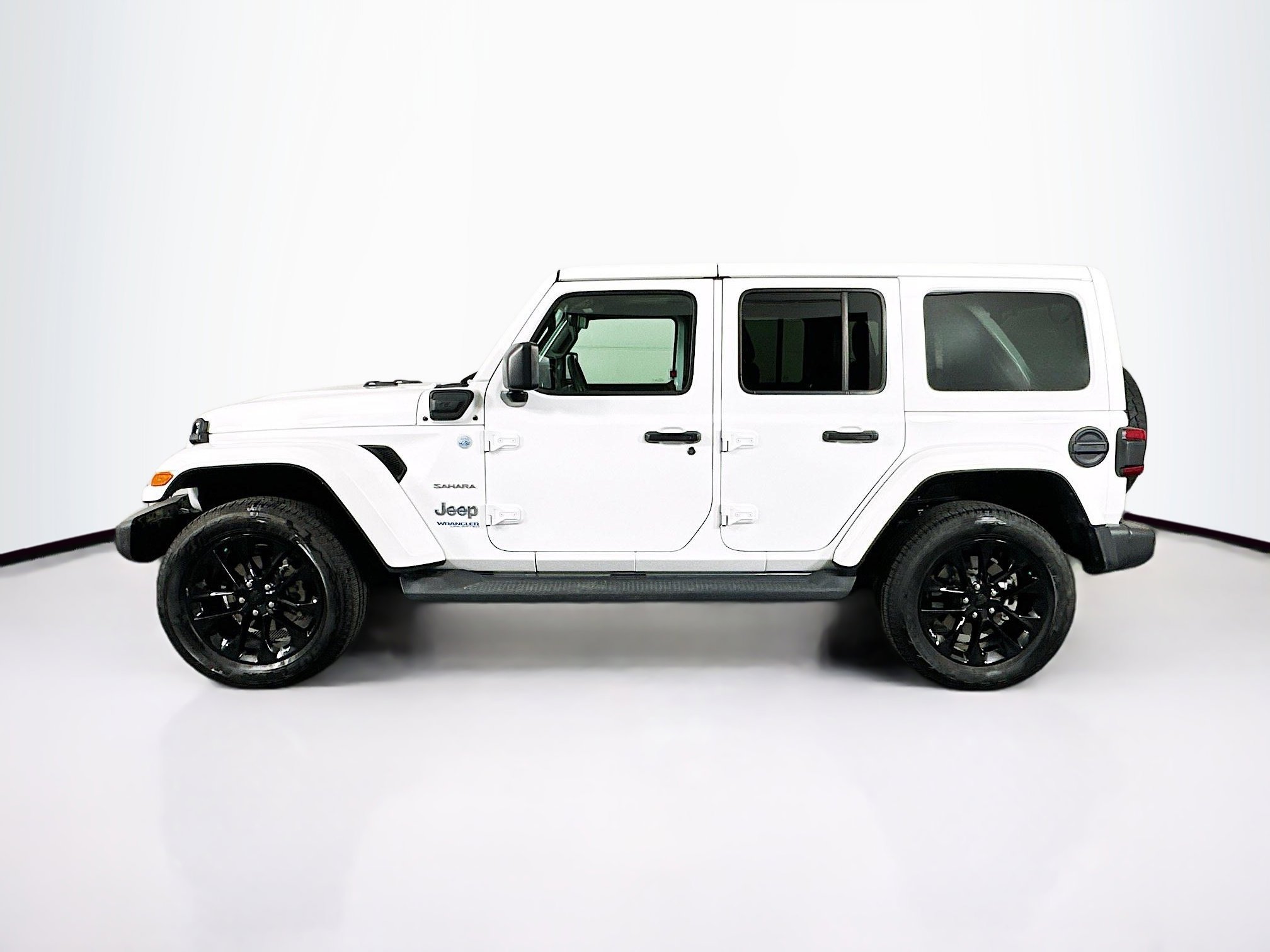 Used 2021 Jeep Wrangler Sahara w/ Safety Group image 4