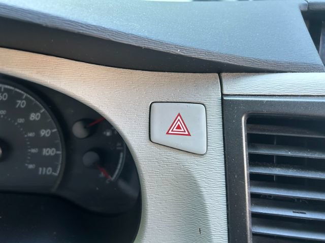 Used 2013 Toyota Sienna L w/ Towing Pkg FWD image 19