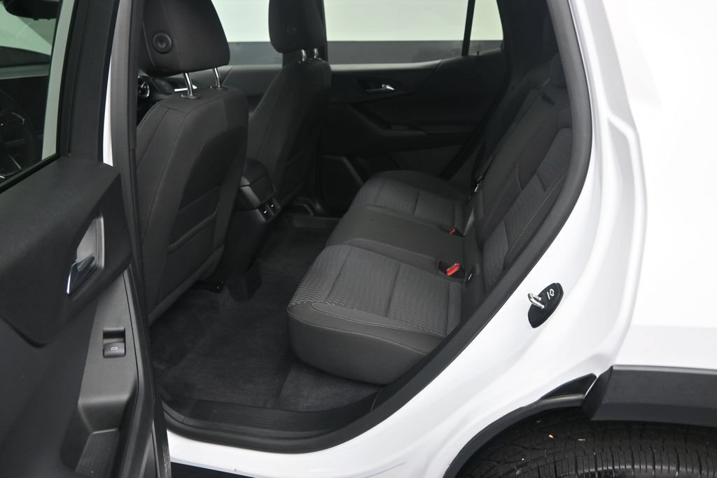 Used 2025 Chevrolet Equinox LT w/ Safety and Technology Package FWD image 16