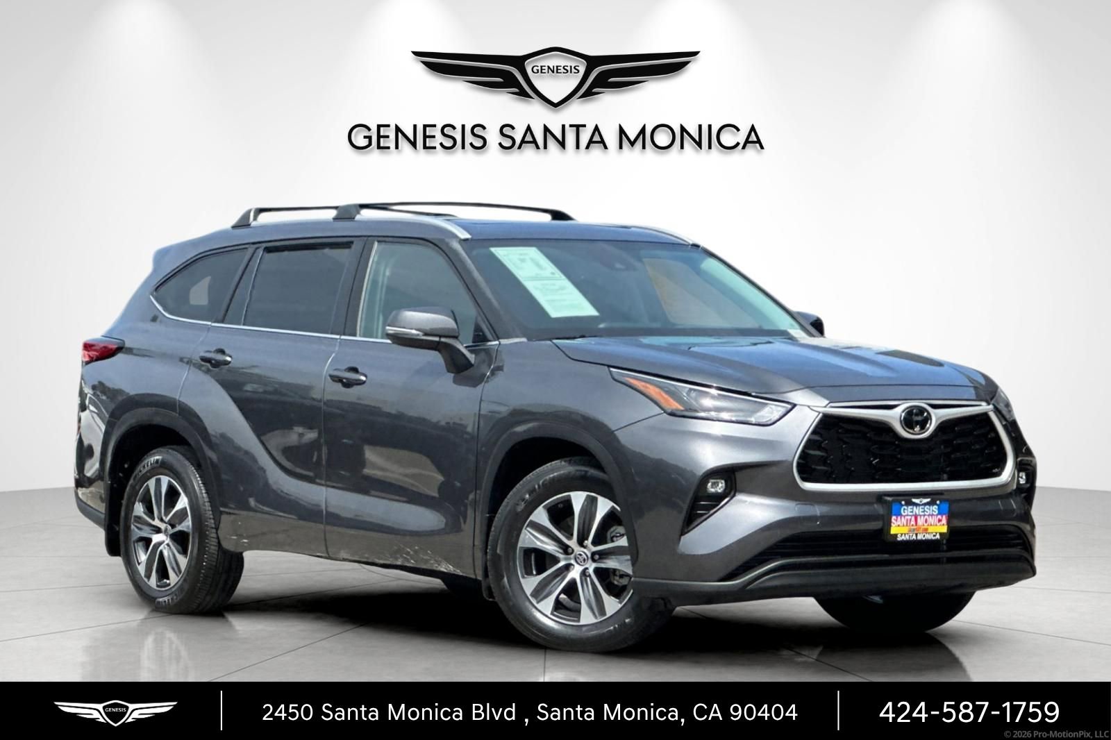 Used 2023 Toyota Highlander XLE