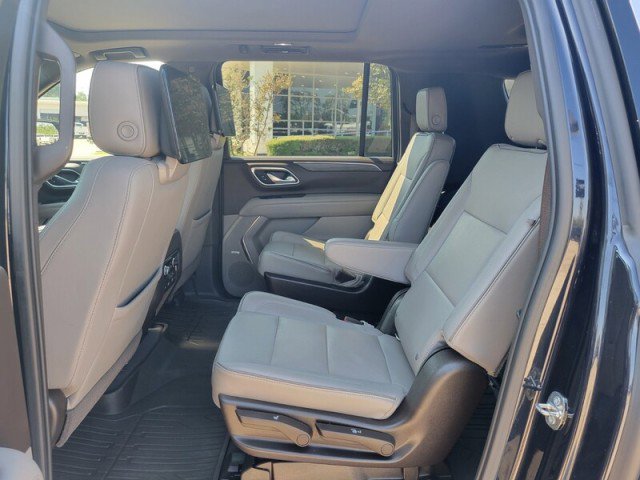 Used 2021 GMC Yukon XL SLT w/ SLT Premium Package image 25