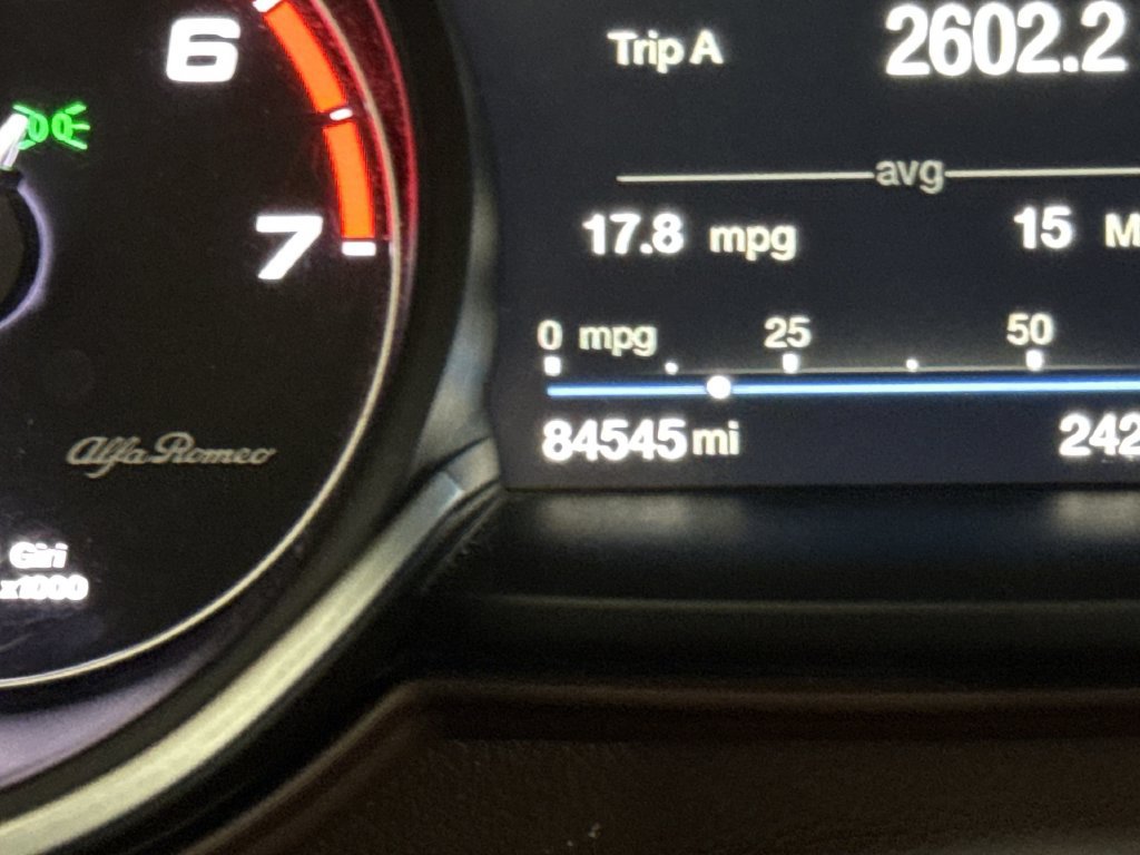 Used 2018 Alfa Romeo Stelvio Ti w/ TI Performance Package AWD/4WD image 13